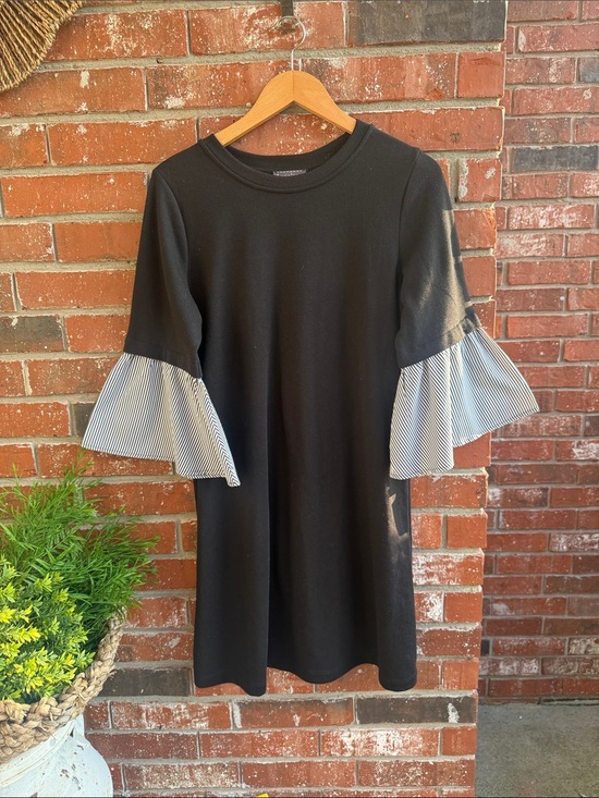 Luxology Dresses & Skirts - Luxology Black Dress with Black & White Striped Sleeves